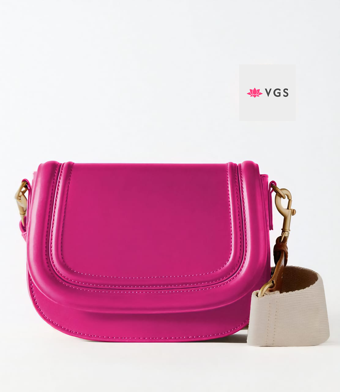 Classic Saddle Crossbody Bag with Gold Hardware VGS-0F0F05