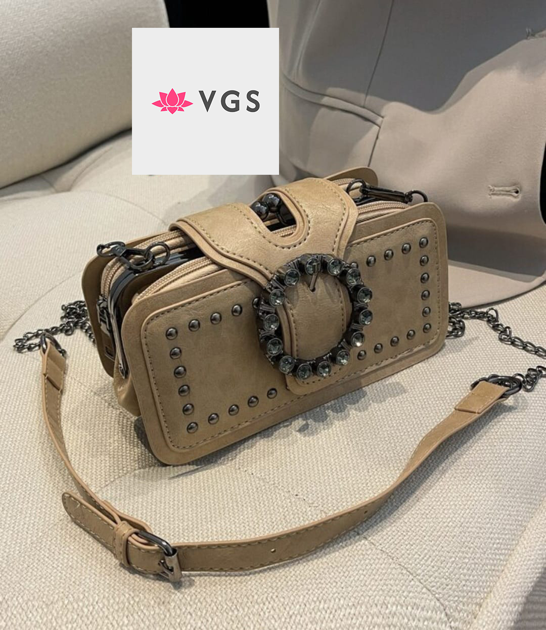 Studded Chain Crossbody Bag with Crystal Buckle Detail VGS-F0I0D0O1