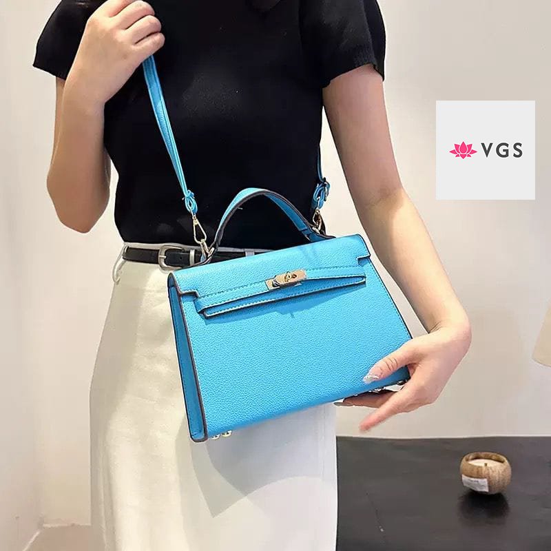 Kelly-Style Structured Handbag with Turn-Lock Closure and Crossbody Strap VGS-0H0D17